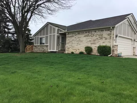 42170 Blossom Ln, Clinton Township, MI 48038