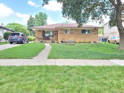 15640 Arbor, Southfield, MI 48075