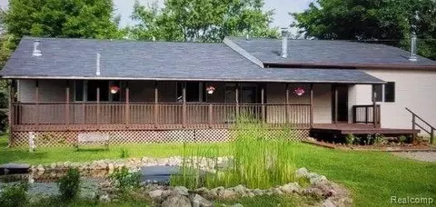 42 Opal Ln, Deerfield, MI 48461