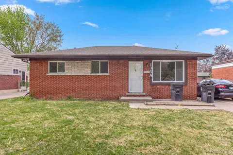 1359 Westchester St, Westland, MI 48186