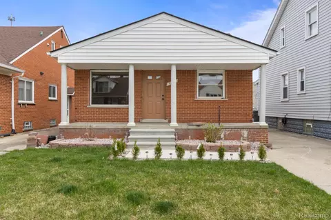7246 Payne Ave, Dearborn, MI 48126