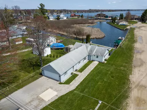 13496 W Shore Dr, Lake, MI 48629