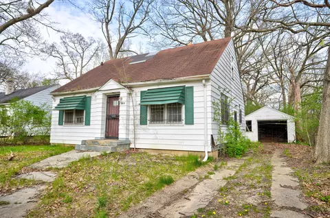 2512 Seneca St, Flint, MI 48504