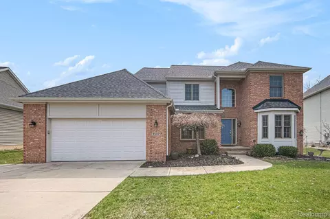1137 Bicentennial Pkwy, Pittsfield, MI 48108