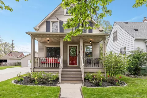 1508 Maple St, Wyandotte, MI 48192