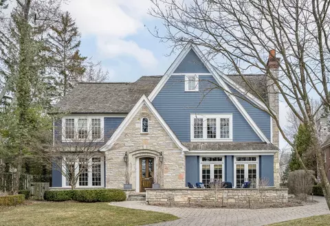 911 Brookwood St, Birmingham, MI 48009