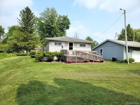 4521 Arden Park Dr, Dayton, MI 48760