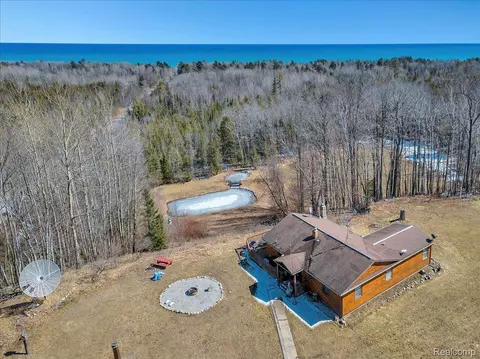 5300 E Alcona Rd, Haynes, MI 48740
