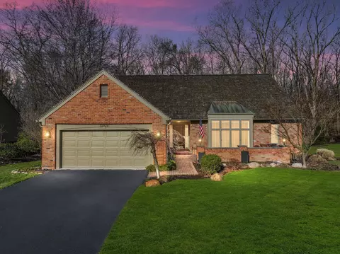 32824 Outland Trl, Bingham Farms, MI 48025