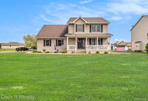 15000 Tiara Ave, Monroe, MI 48161