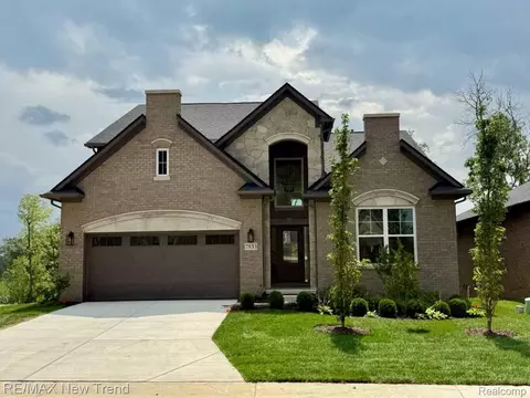 7833 Trailside Crt Ct, West Bloomfield, MI 48323