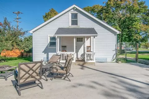 4316 Huron St, North Branch, MI 48461