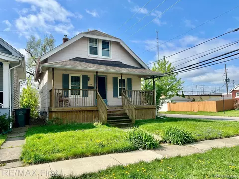 1106 E Troy St, Ferndale, MI 48220
