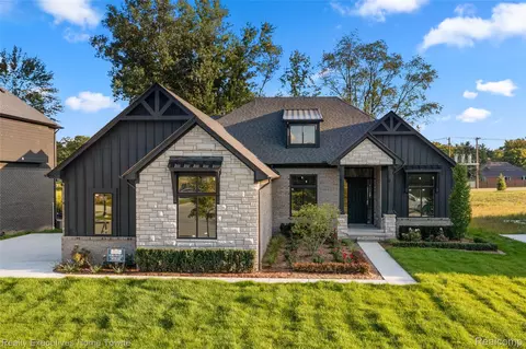 11812 Encore Dr, Shelby Township, MI 48315
