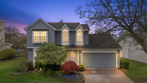 47235 Scarlet Dr S, Novi, MI 48374