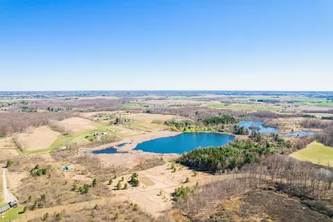 1652 Murphy Lake Rd, Rich, MI 48760