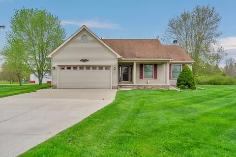 20350 33 Mile Rd, Armada, MI 48005