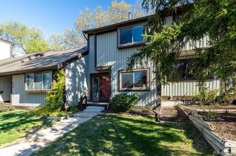 568 Foxboro Sq #59, Brighton, MI 48116