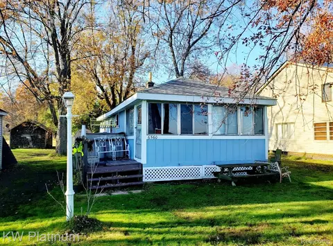 6560 Dickinson Is, Clay, MI 48001