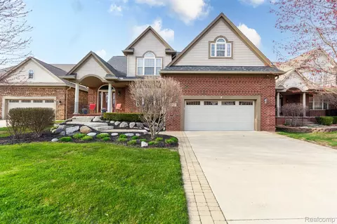 7873 Firestone Ln, Washington, MI 48094