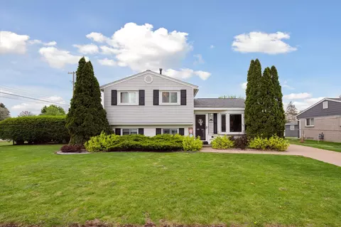 23011 Croft Ave, Flat Rock, MI 48134