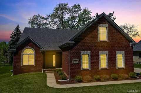 11895 Adams, Livonia, MI 48150