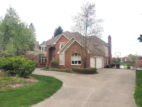 29580 Kenloch Dr, Farmington Hills, MI 48331