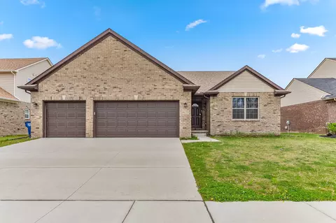 8123 N Hubbard Rd, Westland, MI 48185