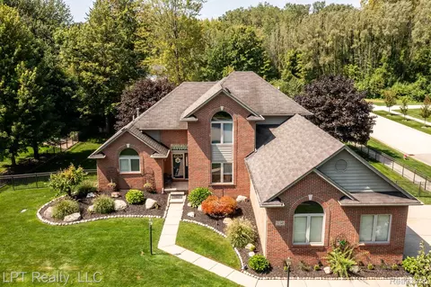 53345 Williams Way, Shelby Township, MI 48316