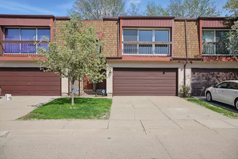 25030 Sherwood Cir, Southfield, MI 48075