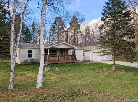 9100 W Kelly Rd, Lake, MI 49651