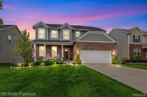 1402 Secretariat Way, Oceola, MI 48843