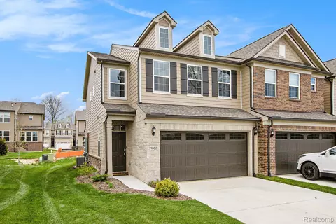 1882 Addison Cir, Commerce, MI 48390