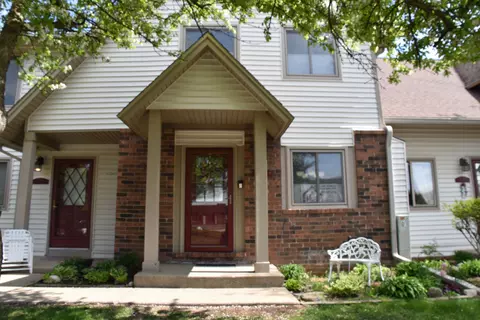 7230 Bluewater Dr #130, Springfield, MI 48348