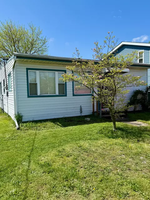 2964 Morin Point St, Erie, MI 48133