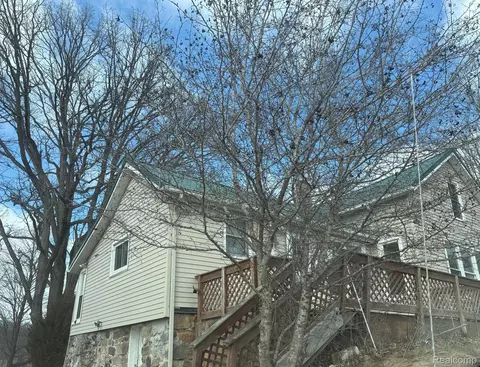 5666 Battle Creek Rd, Walton, MI 49076