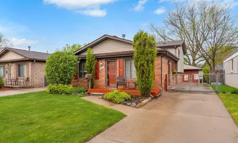 27827 Lorenz St, Madison Heights, MI 48071