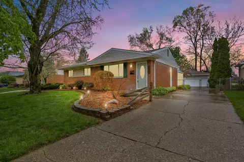 40740 Orangelawn Ave, Plymouth, MI 48170