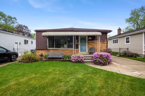 18244 Floral St, Livonia, MI 48152