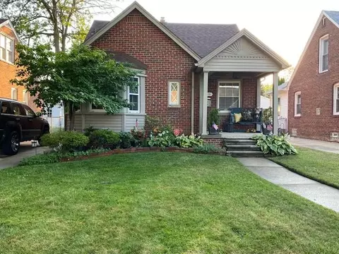 1331 Mayburn St, Dearborn, MI 48128