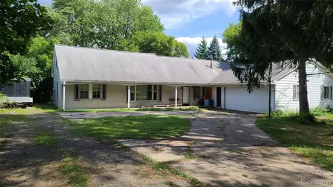 6225 Farmington Rd, West Bloomfield, MI 48322