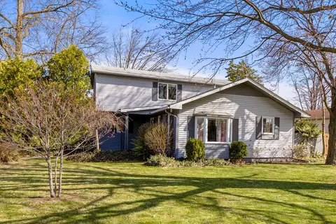 5409 Meadow View St, Sterling Heights, MI 48310