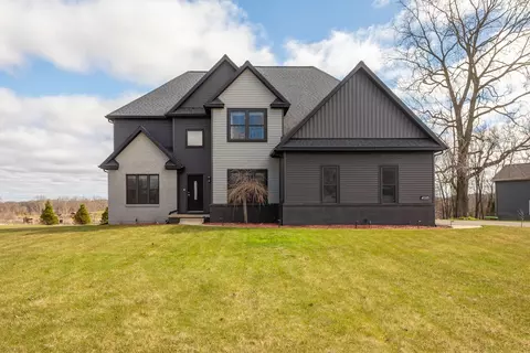 4025 Prairie Rose Dr, Marion, MI 48843