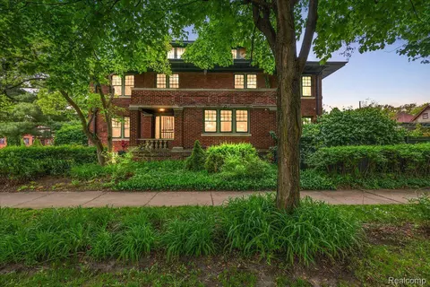 800 Edison St, Detroit, MI 48202