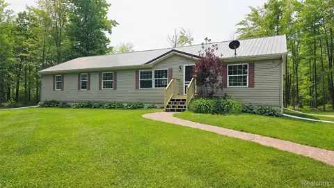 5303 Dove Rd S, Kimball, MI 48074