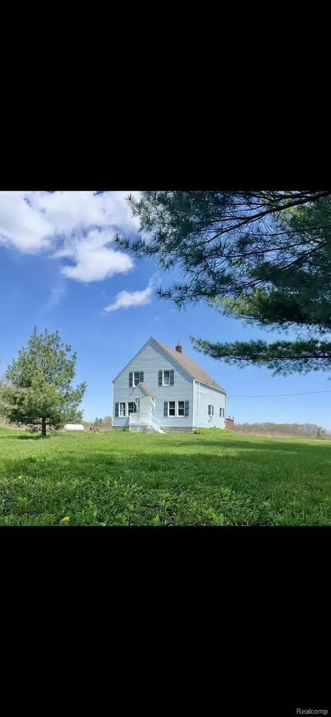 4312 Duce Rd, Kenockee, MI 48006