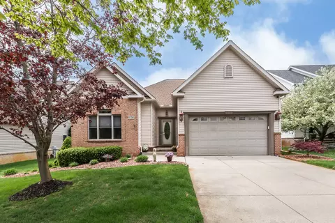 9730 Tioga Trl N, Pinckney, MI 48169