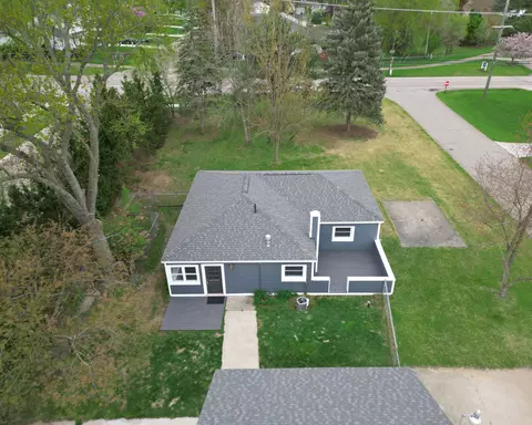 786 Glengary Rd, Commerce, MI 48390