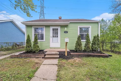 604 Montana Ave, Pontiac, MI 48341