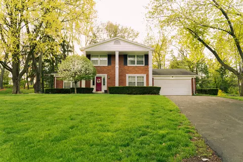 2166 Brenthaven Dr, Bloomfield Hills, MI 48304